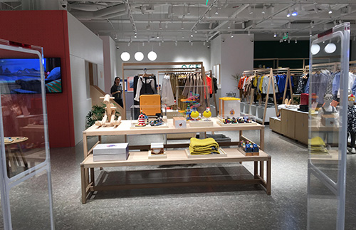 湖北母嬰店的生意火不火，跟母嬰貨架的挑選很重要