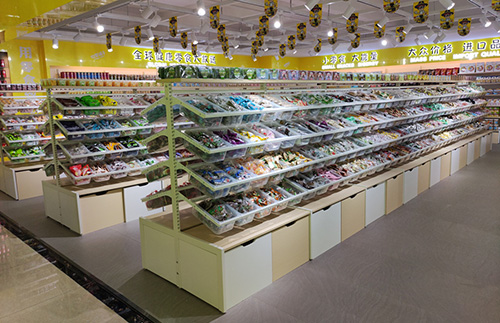 黑龍江休閑零食店商品貨架陳列技巧_小食品店貨架_廣州貨架廠