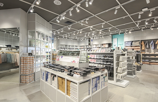 麗江你知道精品店鋼木貨架的特點(diǎn)是什么嗎？