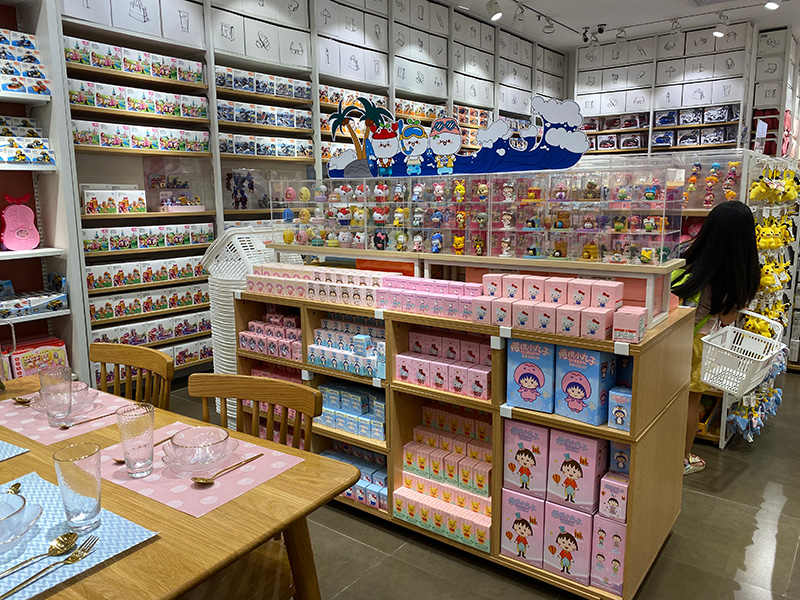 湛江名創優品展示架,精品店展示柜,優品陳列架,大唐貨架 湛江名創優品展示架,精品店展示柜,優品陳列架,大唐貨架