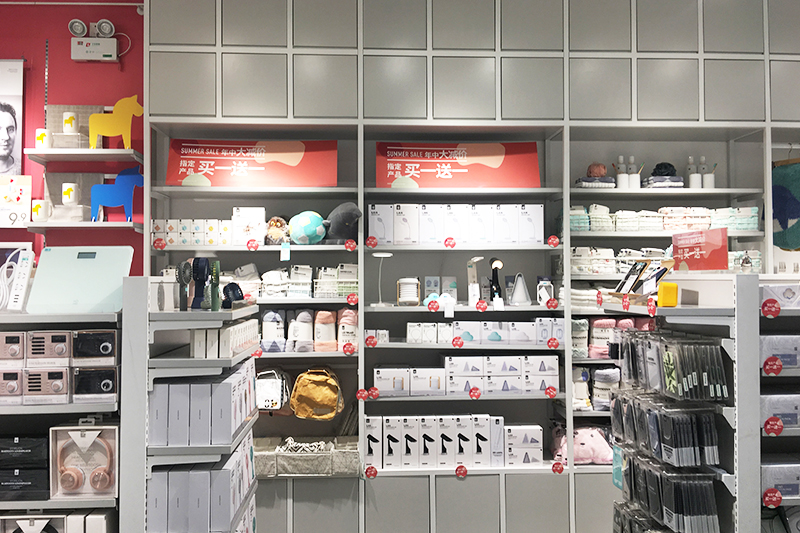 昆明精品店貨架，NOME貨架,諾米陳列架,邊柜陳列架,大唐展示架,定制貨架