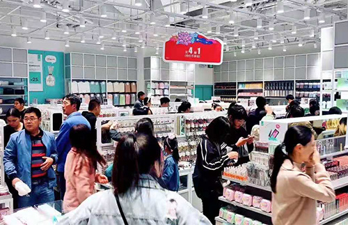 甘肅如何經(jīng)營好一家諾米家居貨架的諾米家居生活館