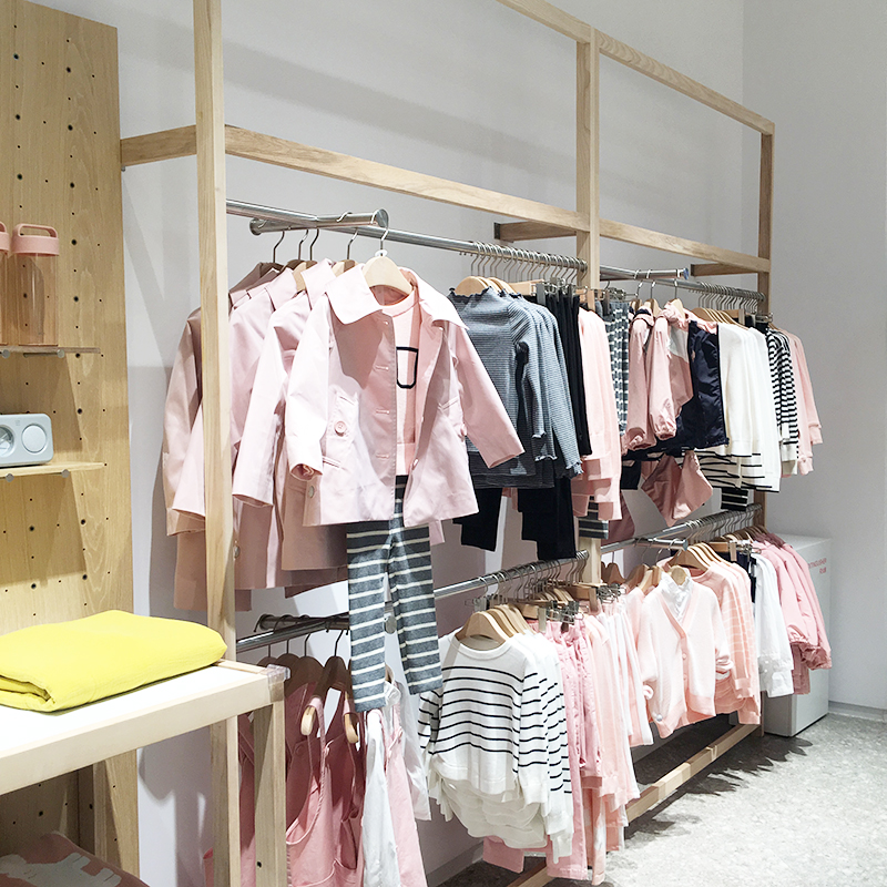 上海木質服裝貨架