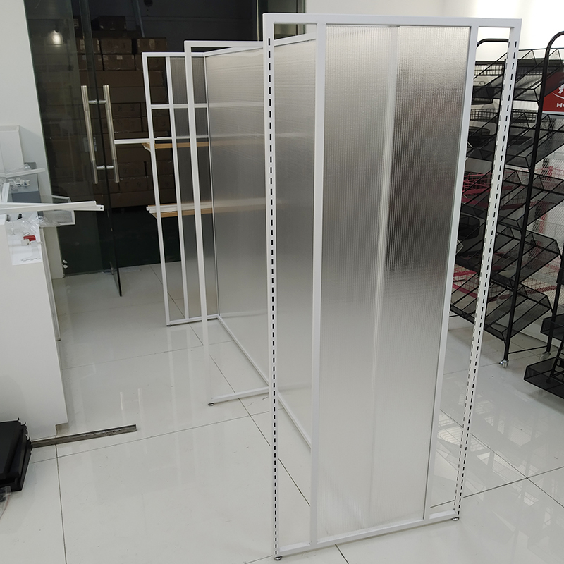 遵義名創(chuàng)百貨貨架