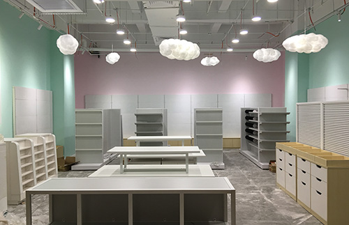 汕尾大唐展示廣州黃埔店貨架安裝過程