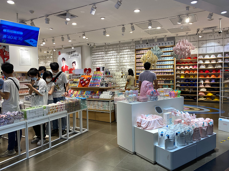 汕頭優(yōu)品展示架,定制精品貨架展示架,百貨精品貨架