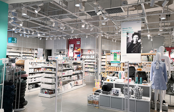 天津精品店貨架該如何選擇