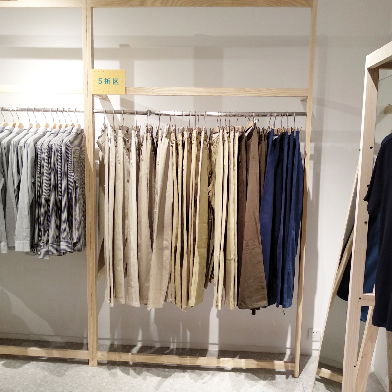 西寧服裝展示貨架