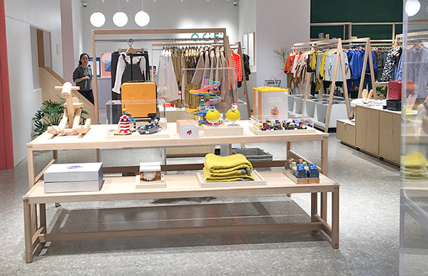 長春服裝店貨架的陳列技巧