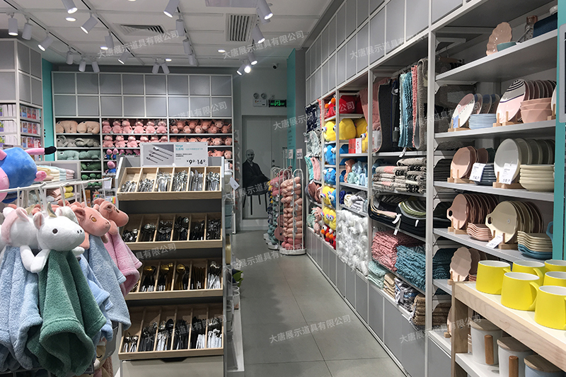 海珠精品店貨架，NOME貨架，諾米陳列架，大唐展示貨架，北歐風貨架，三元店貨架