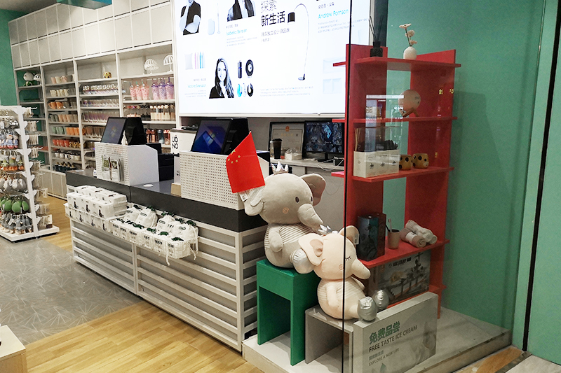 長沙精品店貨架，精品店陳列架，飾品貨架，展示貨架，大唐展示貨架，北歐風(fēng)貨架，三元店貨架