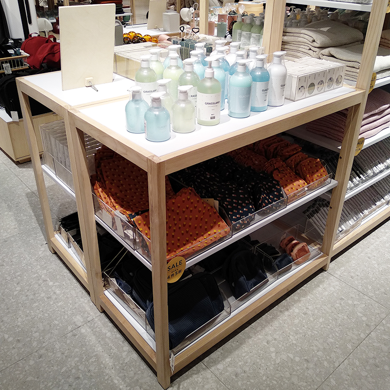 牡丹江服裝貨架設計