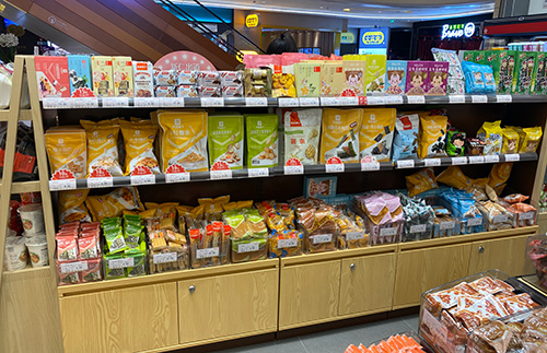 廣西休閑零食店商品在零食店貨架上的陳列技巧_大唐貨架
